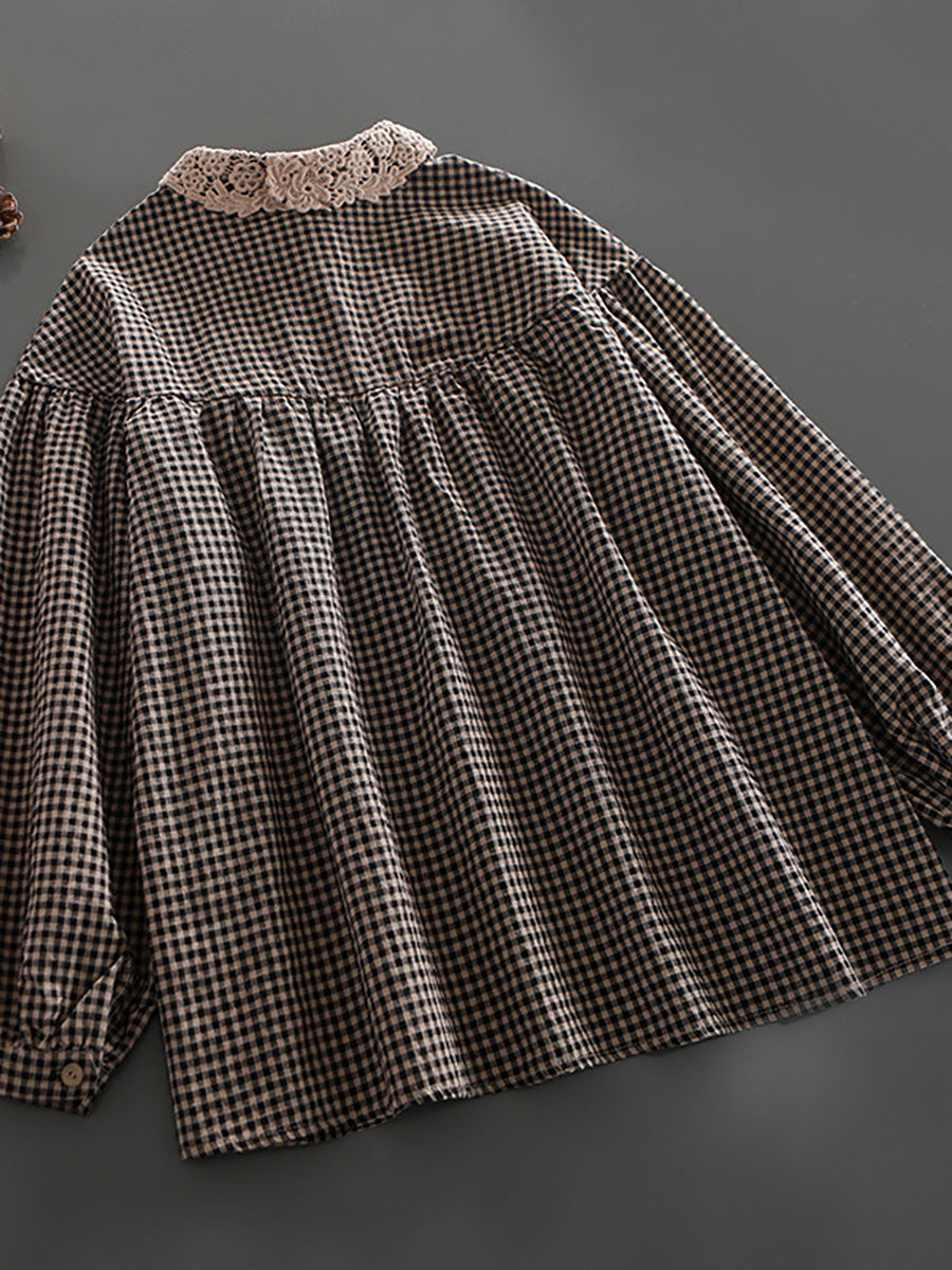 Top in pizzo a quadri con petto largo da donna