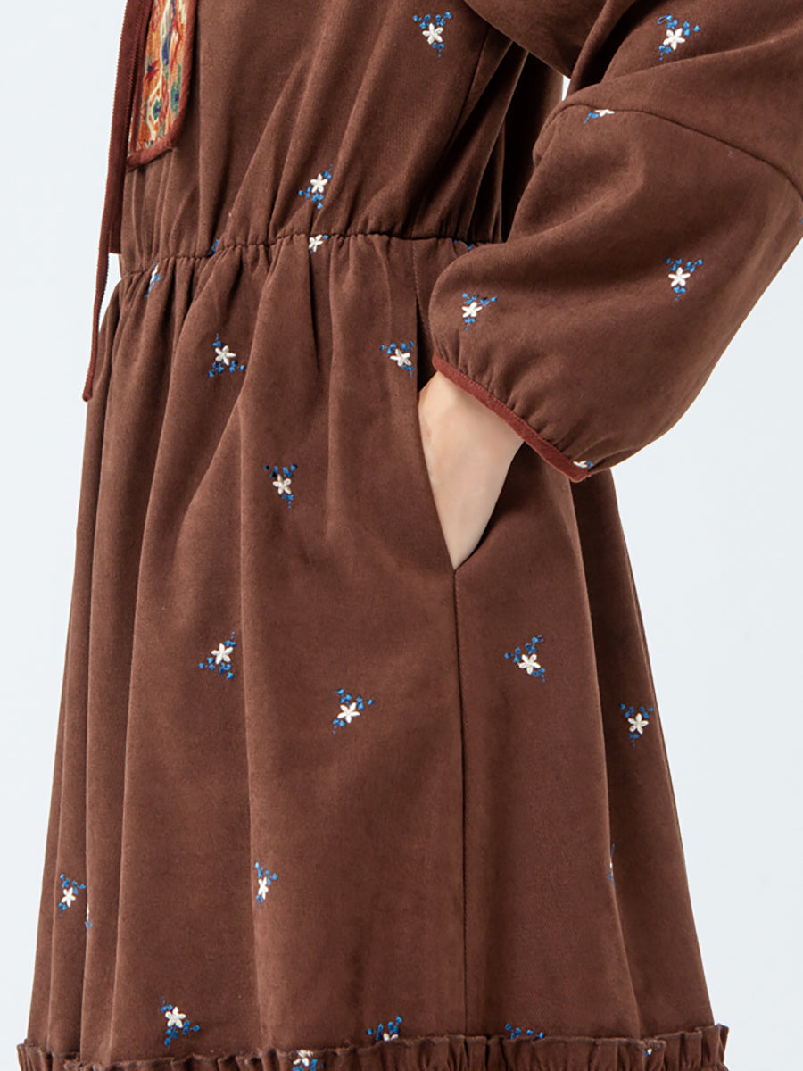 Abito midi con lacci geometrici e tasca vintage