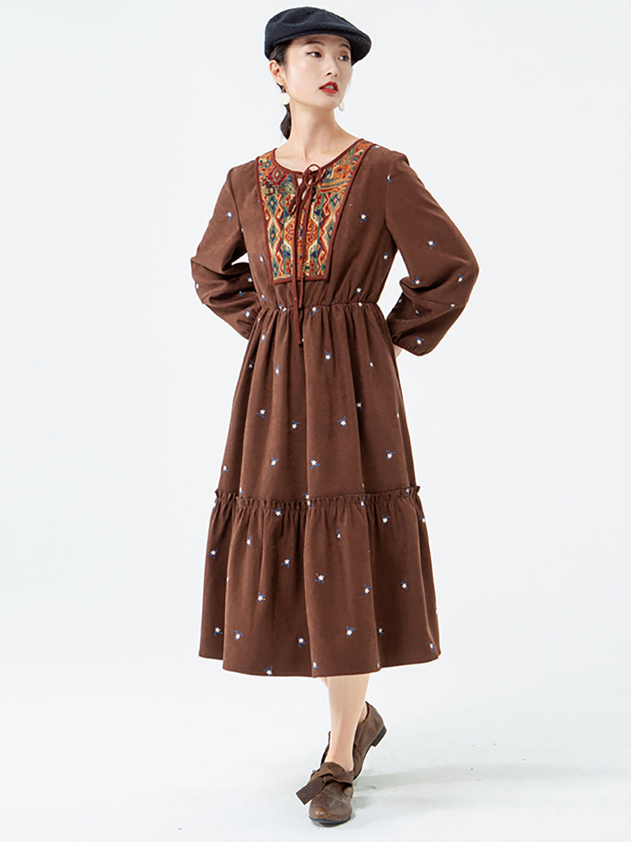 Abito midi con lacci geometrici e tasca vintage