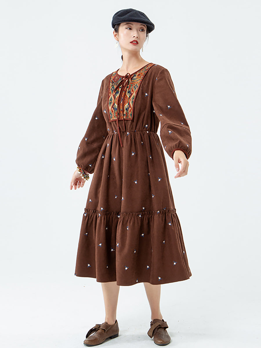 Abito midi con lacci geometrici e tasca vintage