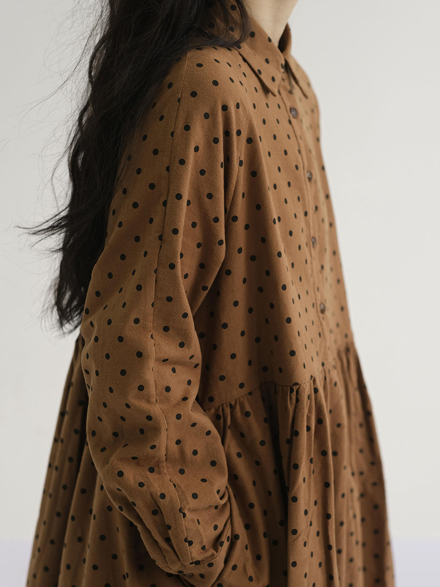 Abito da donna vintage a maniche lunghe con pieghe a pois