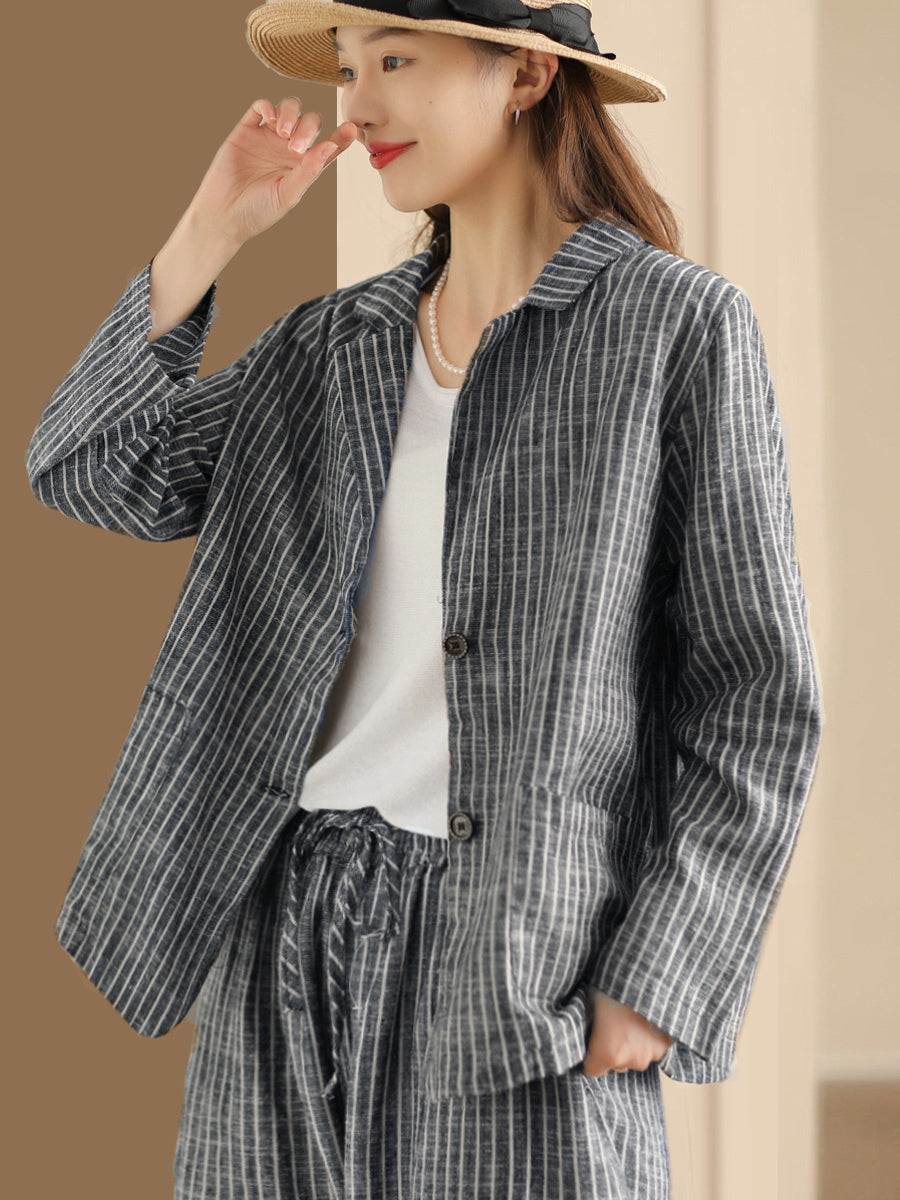Camicia e pantaloni in lino primaverile a righe vintage da donna