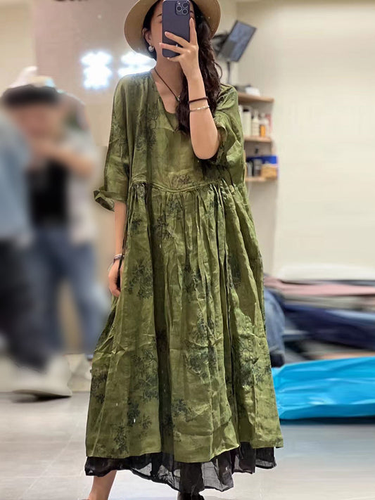 Vestito estivo da donna in ramiè con stampa a pieghe e cuciture larghe