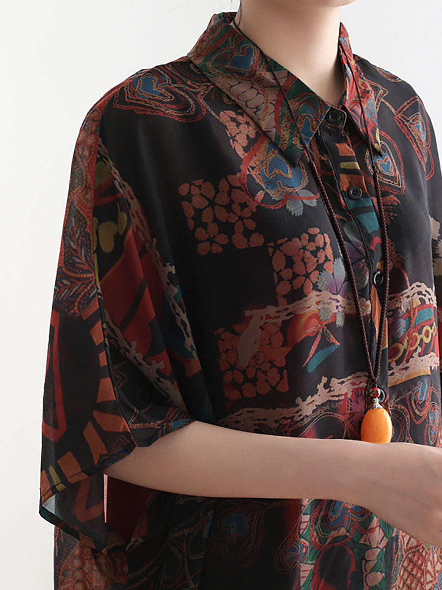 Abito da donna con colletto polo sottile e bottoni con stampa floreale etnica