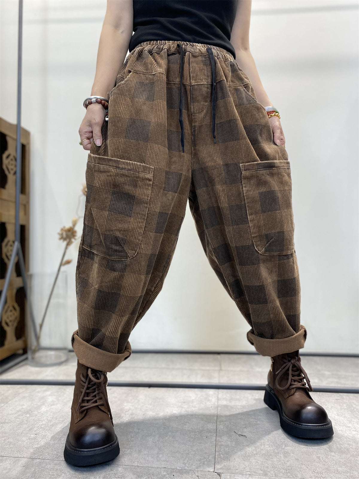 Pantalon sarouel ample en velours côtelé à carreaux rétro pour femme