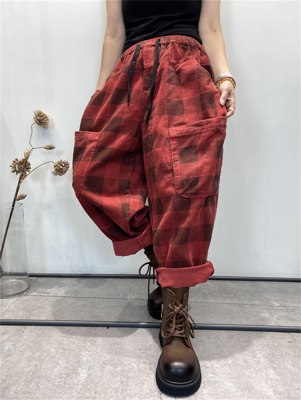 Pantalon sarouel ample en velours côtelé à carreaux rétro pour femme