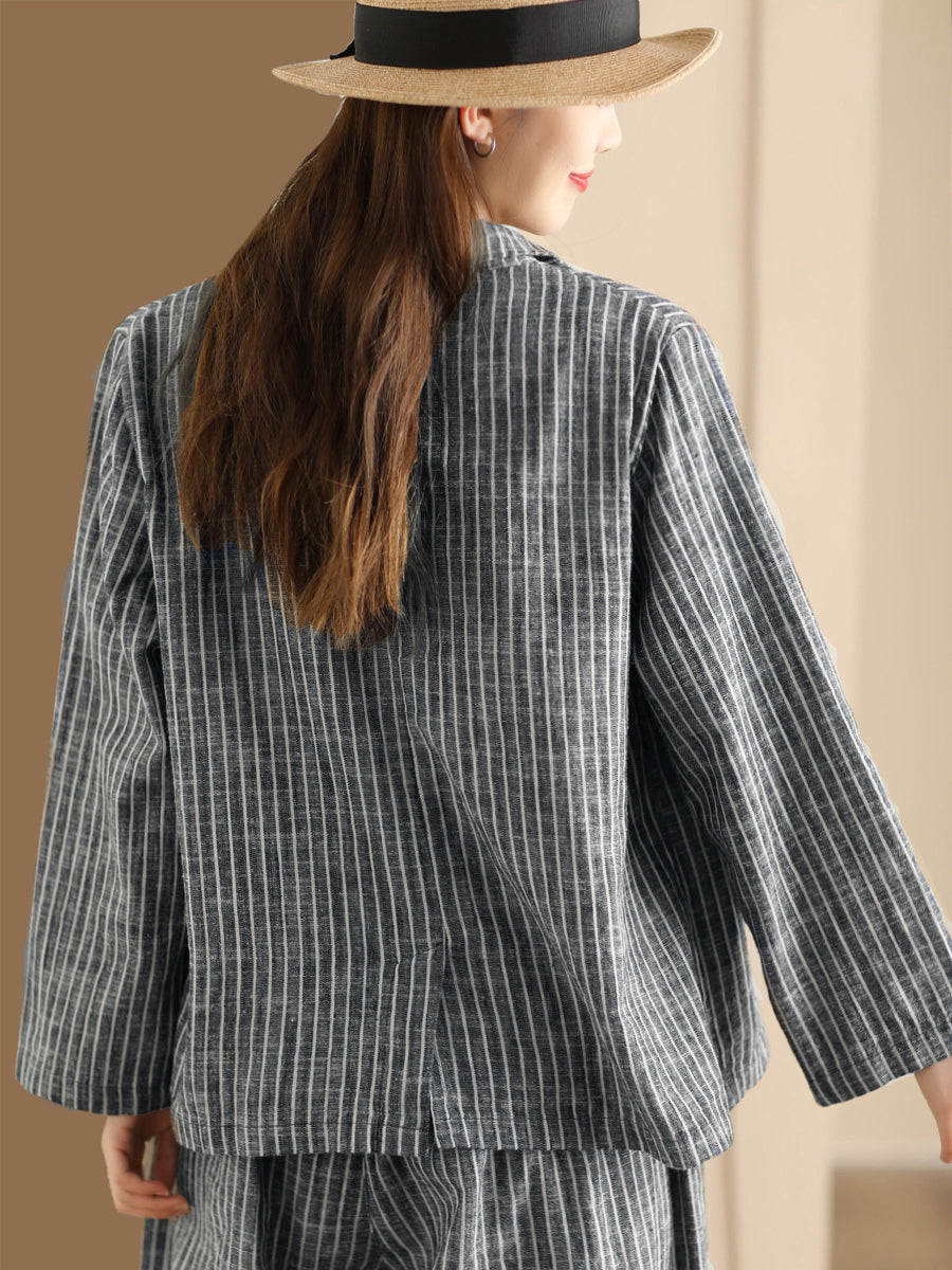 Camicia e pantaloni in lino primaverile a righe vintage da donna