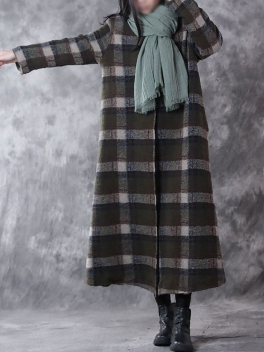 Cappotto invernale in cashmere con piccolo colletto e motivo a quadri