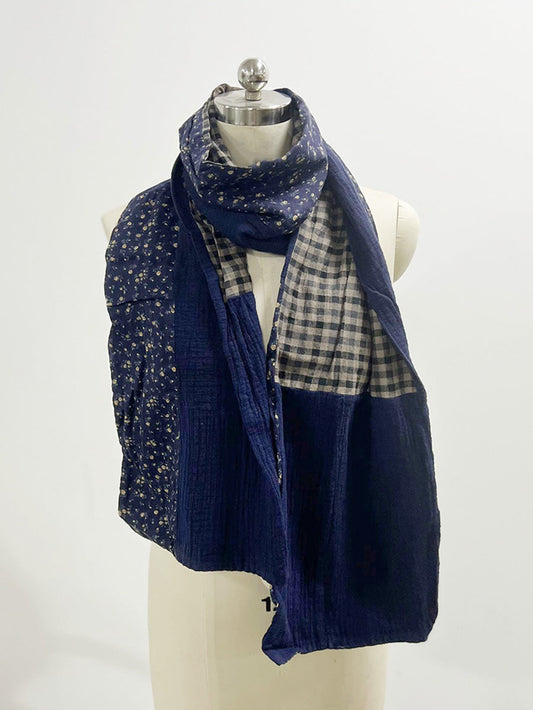 Sciarpa con cuciture alla moda retrò da donna autunnale