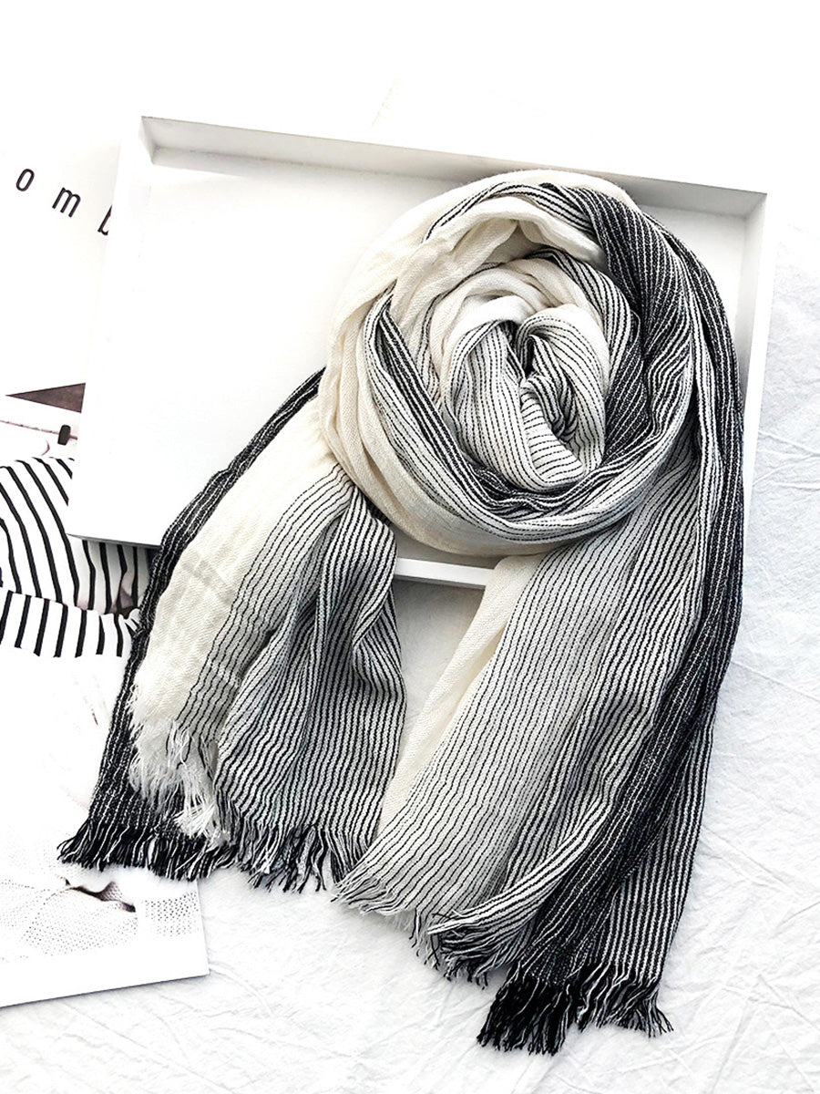 Sciarpa morbida in cotone con nappe a righe artistiche primaverili
