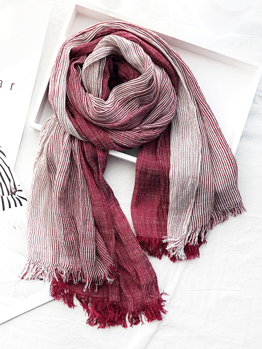 Sciarpa morbida in cotone con nappe a righe artistiche primaverili