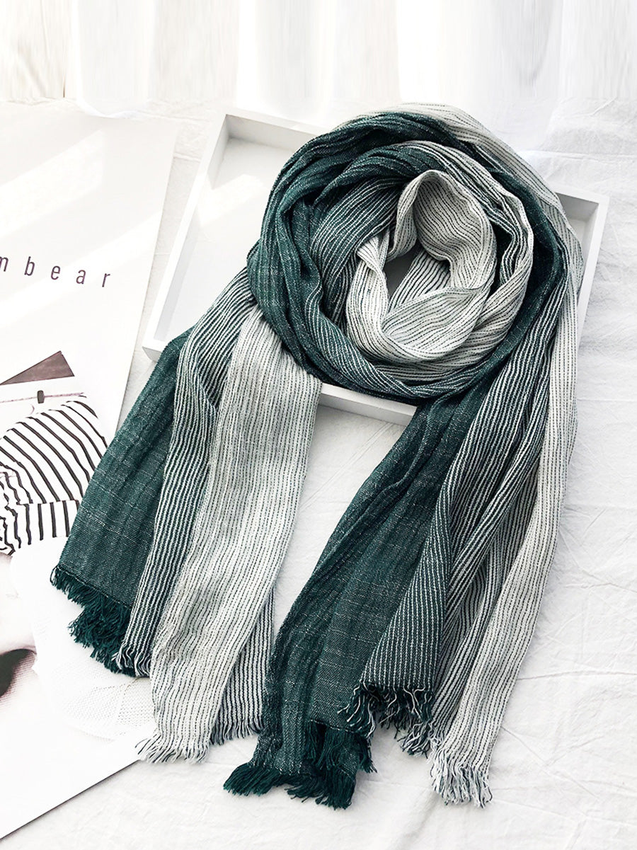 Sciarpa morbida in cotone con nappe a righe artistiche primaverili